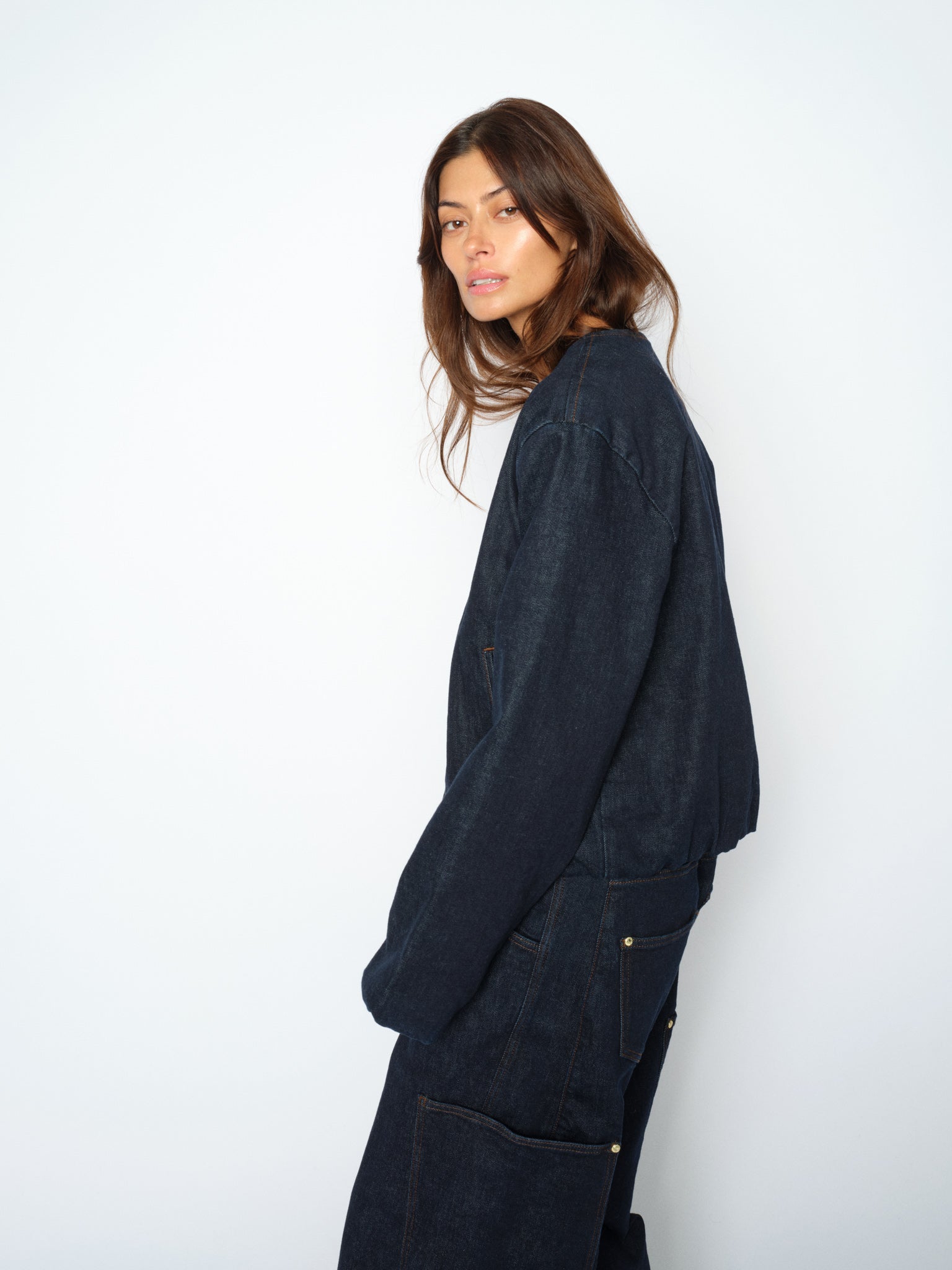 Modelshot / Dark Blue / Detail